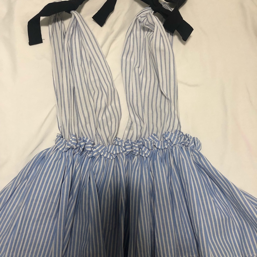 white and blue stripe crop top